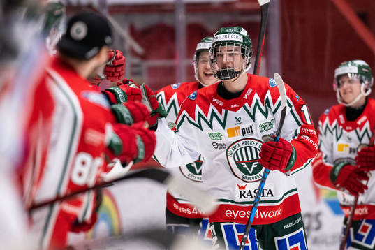 Frölundas David Edstrom jublar
