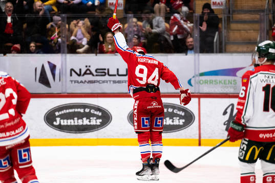 Timrås Sebastian Hartmann jublar