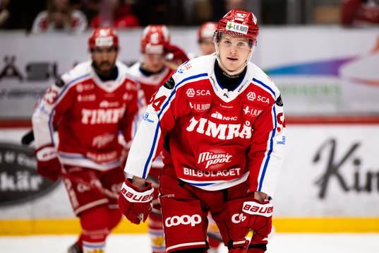Timrås Sebastian Hartmann jublar