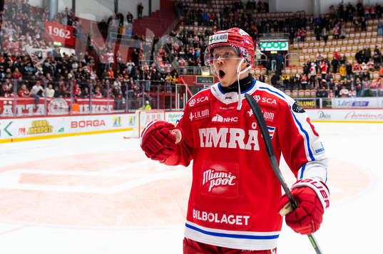 Timrås Joonas Lyytinen jublar