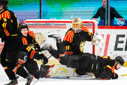 Brynäs målvakt Anders Lindbäck och Niklas Friman