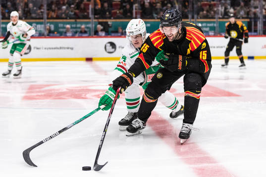 Rögles Adam Edström och Brynäs Simon Bertilsson