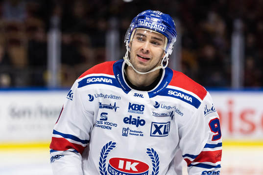 Oskarshamns Ahti Oksanen jublar