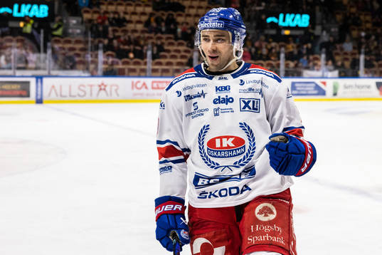 Oskarshamns Ahti Oksanen jublar