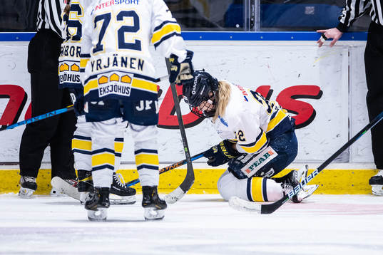 HV71s Suvi Käyhkö har ont