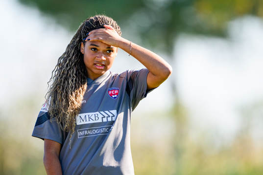 Isabella Obaze