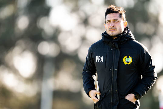 Head coach Pablo Pinones-Arce of Hammarby