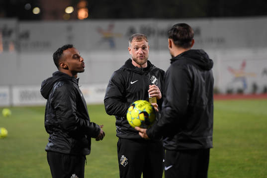 John Guidetti of AIK warm up
