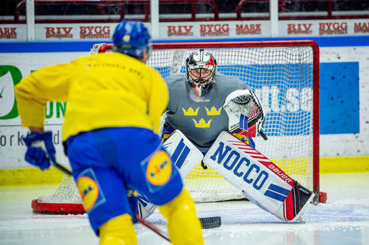 Goalkeeper Jhonas Enroth of Sweden at a practice session