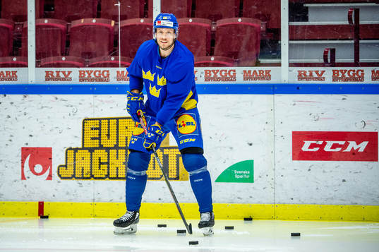 Jacob de la Rose of Sweden at a practice session