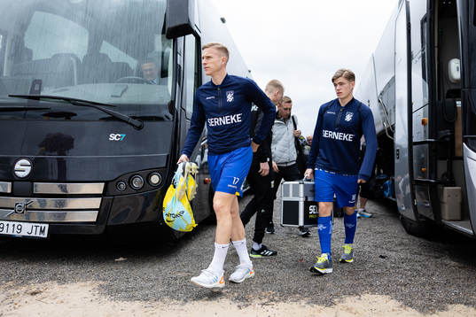 IFK Göteborgs Oscar Wendt och Felix Eriksson kliver av