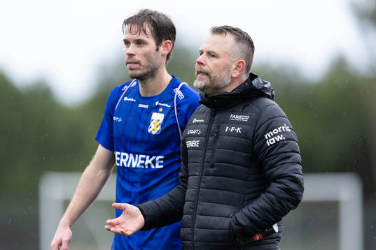 IFK Göteborgs Emil Salomonsson och tränare Mikael Stahre