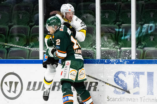 Kristianstads Roope Laavainen och Västerås Marcus Bergman