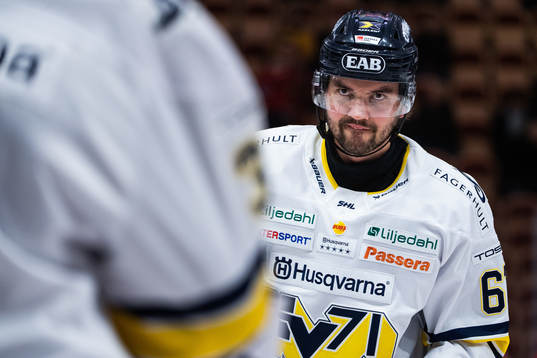 HV71s Oliwer Kaski