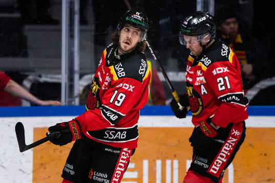 Luleås Mario Kempe och Juhani Tyrväinen deppar