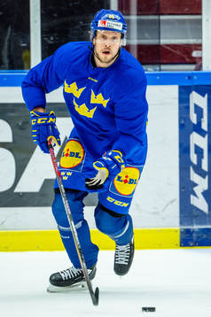 Jacob de la Rose of Sweden at a practice session