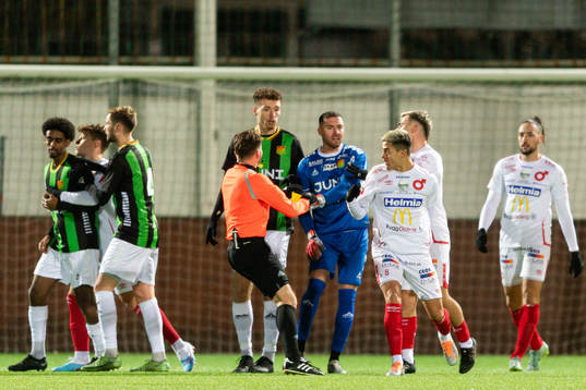 Bråk mellan Harun Ibrahim och Degerfors Diego Campos
