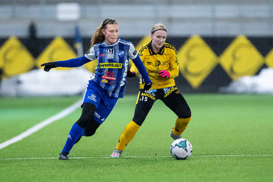 Örbys Malin Sipiläinen och Elfsborgs Saga Andersson