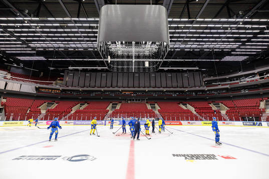 Players of Sweden at a practice session ahed of the Beijer