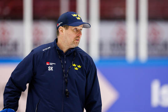 Assistant coach Stefan Klockare of Sweden at a practice