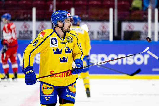 Anton Lander of Sweden