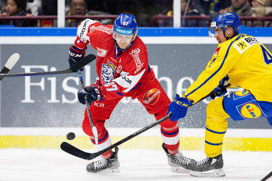 Michal Kovarcik of Czech Republic and Emil Djuse of Sweden
