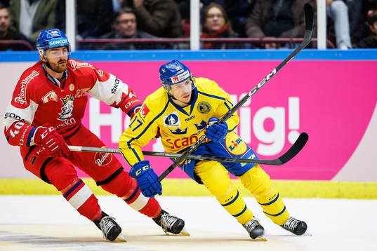 Ondrej Vala of Czech Republic and Pär Lindholm of Sweden