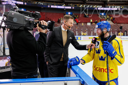 Petter Granberg is interviewed by Viaplay commentator
