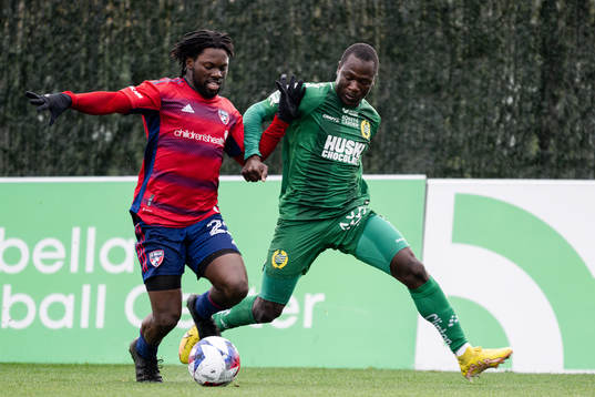 Twumasi Ema of Dallas and Saidou Alioum of Hammarby