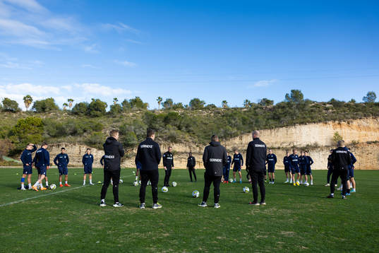IFK Göteborgs spelare och ledare samlade