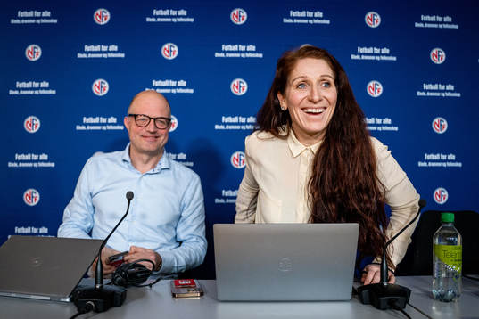 Karl-Petter Løken, general secretary, and Lise Klaveness,