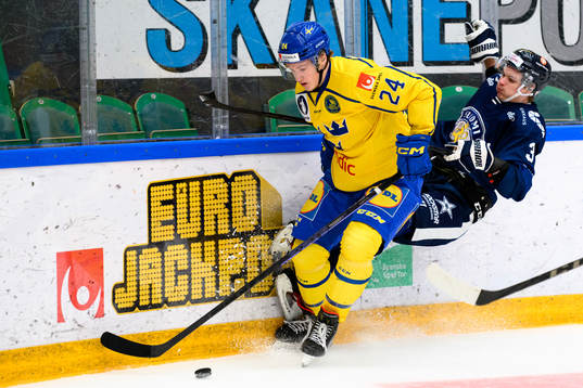 Capser Nässén of Sweden and Saku Joutsi of Finland