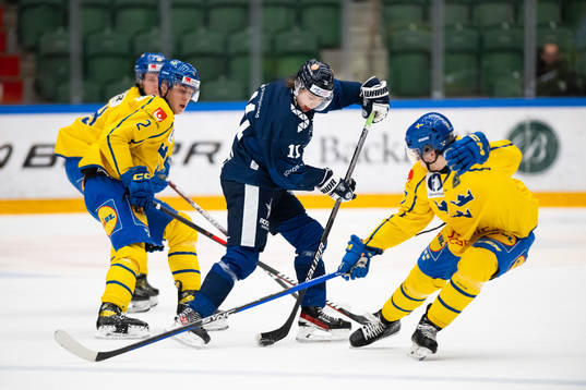 Aaron Hakala of Finland between Rasmus Larsson and Hannes