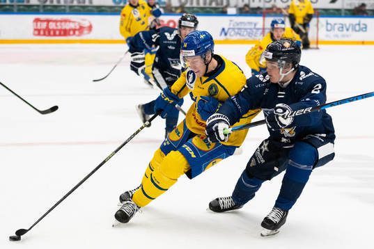Anton Ohlsson of Sweden and Thomas Grönlund of Finland