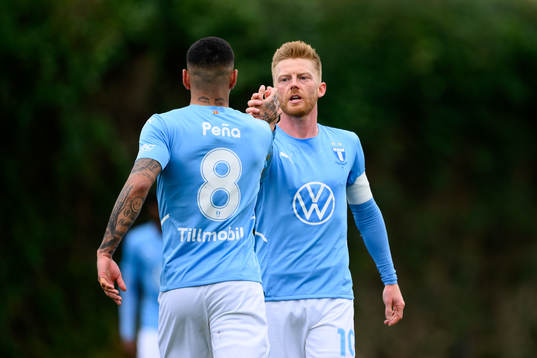 Bläddra bland fler bilder av Football, Friendly match, Malmö FF - Vålerenga