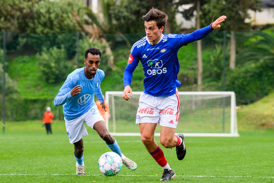 Magnus B Risnes of Vålerenga and Taha Ali +of Malmö FF