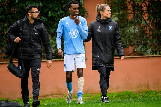 Physio Roem Muftee, Taha Ali and doctor Amanda Lahti