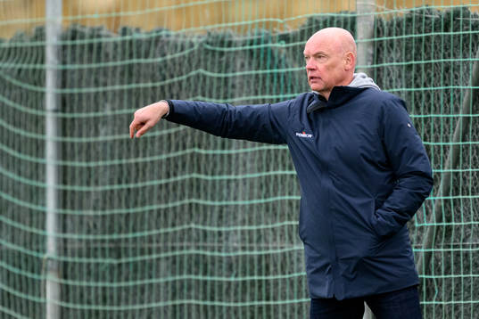 Head coach Uwe Rösler of Aarhus