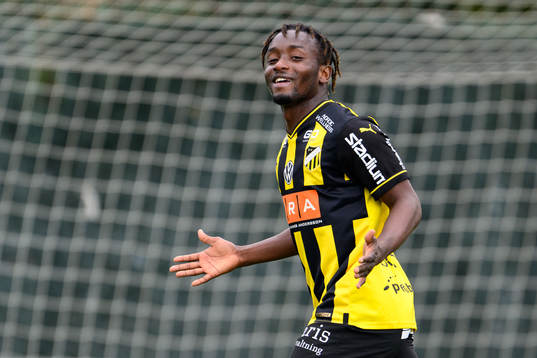 Bläddra bland fler bilder av Football, Friendly match, Häcken - Aarhus