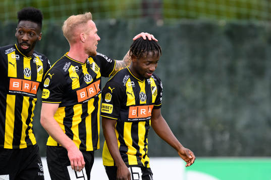 Ibrahim Sadiq of Häcken celebrates