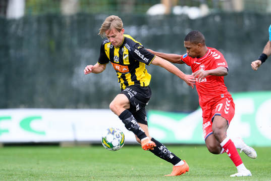 Pontus Dahbo of Häcken and Gift Links of Aarhus