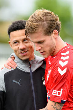 Tobias Sana, of Häcken and Felix Beijmo of Aarhus