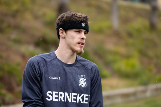 230210 IFK Göteborgs målvakt Adam Benediktsson