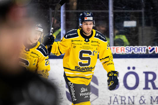 Södertäljes Christopher Liljewall jublar