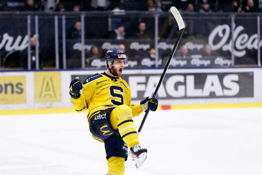 Södertäljes Daniel Norbe jublar