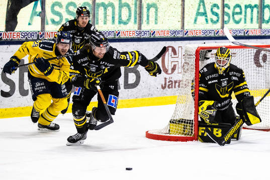 Södertäljes Emil Alba och Västerås Mikael Frycklund