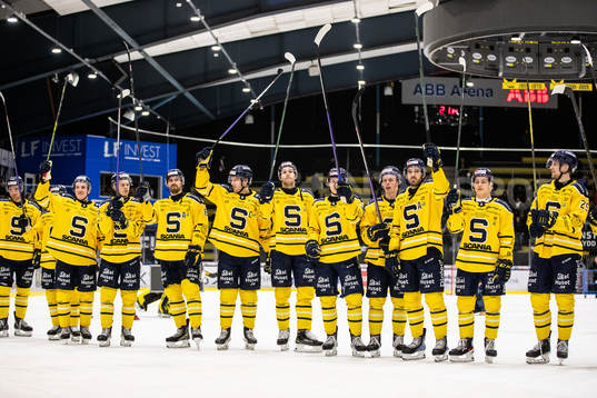 Södertäljes spelare jublar