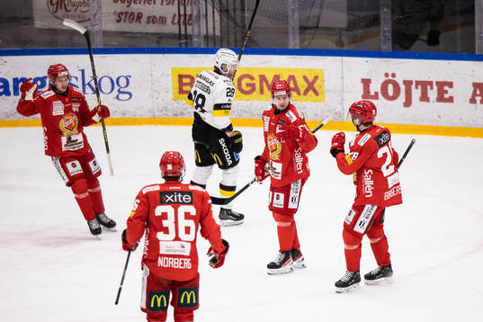 Almtunas Jakob Ragnarsson jublar