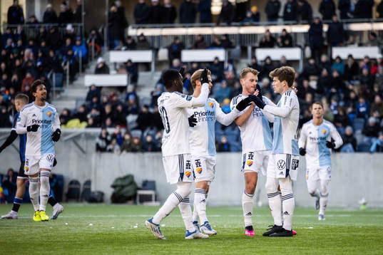 Djurgårdens Oliver Berg jublar