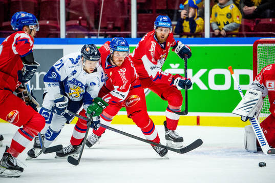 Juhamatti Aaltonen of Finland and Pavel Pycha of Czechia